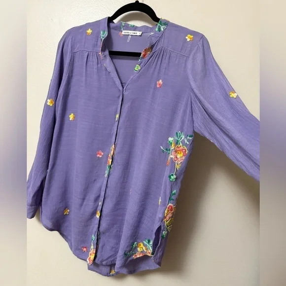 Lavender gauzy embroidered Floral Button-Up Blouse with underneath tank - Picture 11 of 11